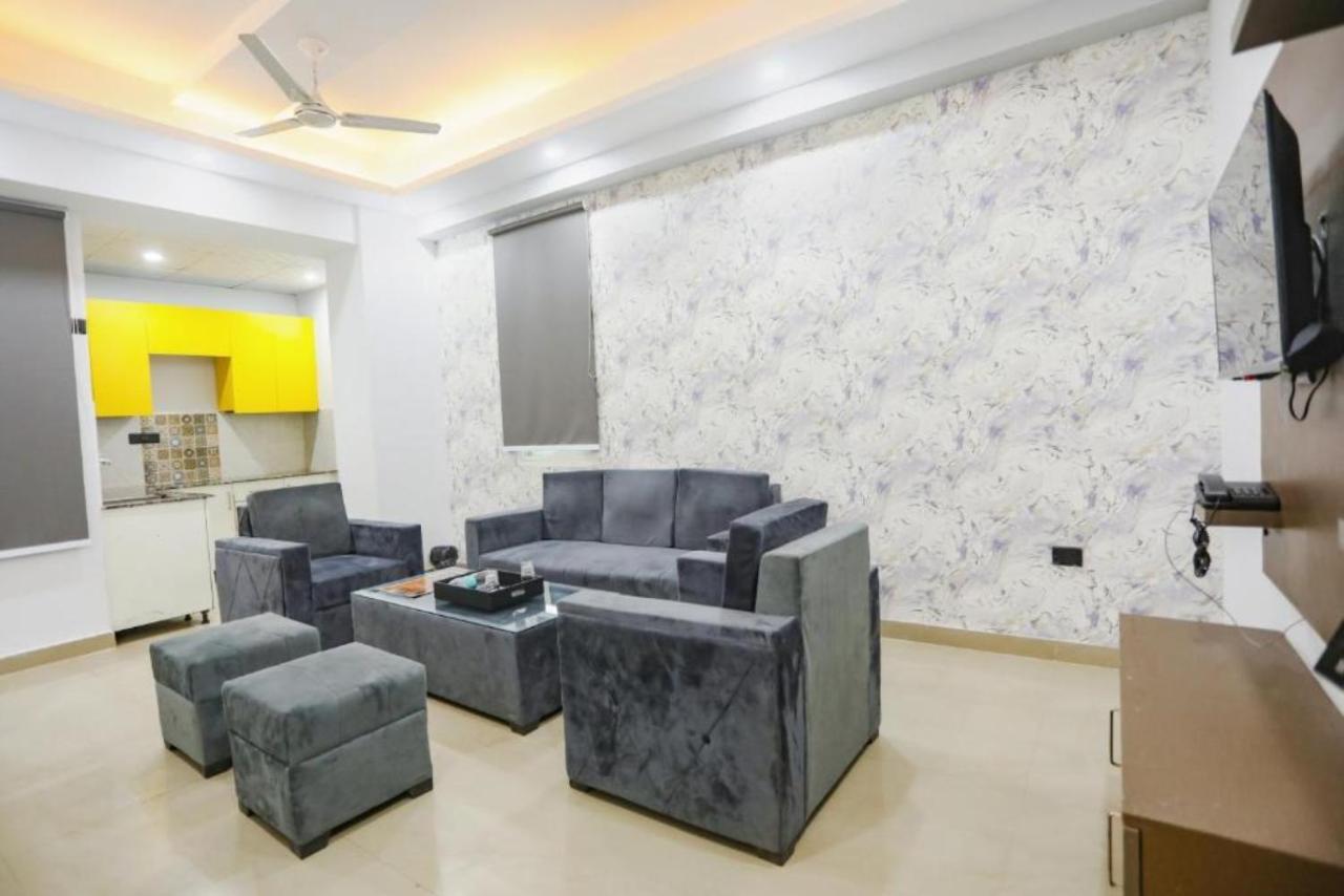 Hotel The Rasa At Vasundhara Ghaziabad Exterior photo
