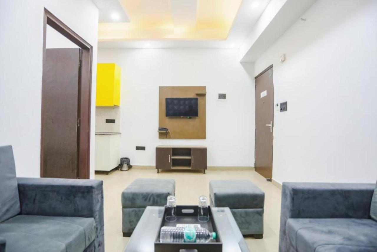 Hotel The Rasa At Vasundhara Ghaziabad Exterior photo